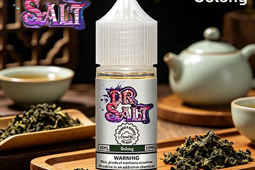 DR SALT鹽博士一代烏龍茶尼古丁鹽煙油，完美還原中式烏龍的地道風味。開瓶就能聞到烏龍獨有的碳焙茶香，入口純淨淡雅，甜度偏低不膩口，茶香順著舌尖鋪滿整個口腔，微甜回甘層次清晰。擊喉感適中，抽完後口腔留著淡淡的烏龍清香，解膩又清爽，完全適配喜歡茶香型口味的玩家，是日常抽吸不悶口的經典茶味口糧。